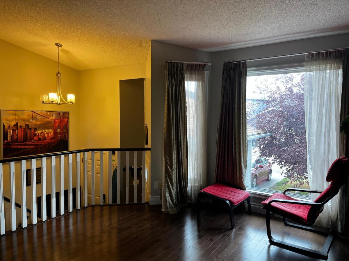 Citadel Cozy Quilt Private Bedroom YYC Exterior foto